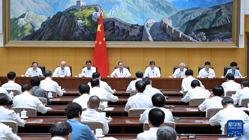 Premier_Li_Qiang_Unveils_Bold_Plan_to_Boost_Growth_on_the_Chinese_Mainland