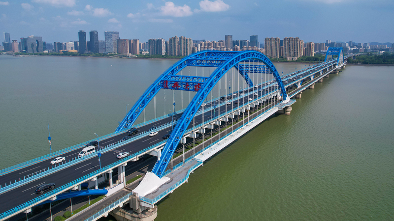 Serene Nights at Fuxing Bridge over the Qiantang River: Hangzhou’s Modern Marvel Serene_Nights_at_Fuxing_Bridge_over_the_Qiantang_River__Hangzhou_s_Modern_Marvel video poster