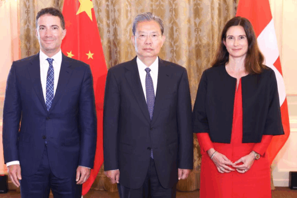 China’s Top Legislator Calls for Deeper Ties with Switzerland China’s Top Legislator Calls for Deeper Ties with Switzerland