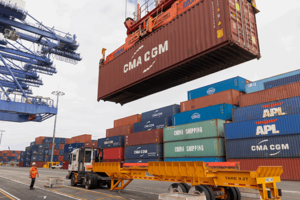 Why Trump’s Tariffs Won’t Shrink America’s $37T Debt, Say Economists Why Trump’s Tariffs Won’t Shrink America’s $37T Debt, Say Economists