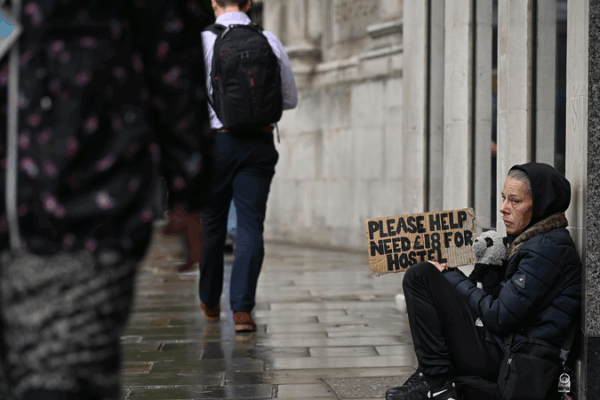 UK Unemployment Hits 4-Year High as U.S. Tariffs Weigh In UK_Unemployment_Hits_4_Year_High_as_U_S__Tariffs_Weigh_In