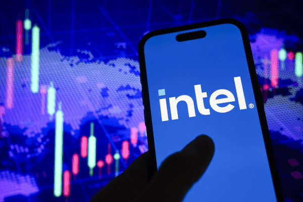 US Govt Eyes 10% Intel Stake via Chips Act Equity US_Govt_Eyes_10__Intel_Stake_via_Chips_Act_Equity
