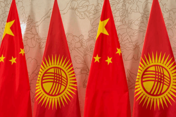 Xi_Jinping_and_Kyrgyz_Leader_Japarov_Meet_in_Tianjin