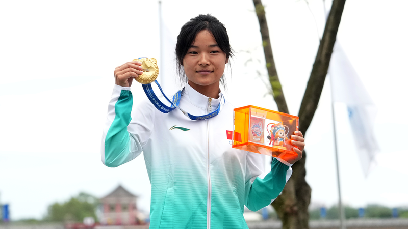 Xu Lu Lights Torch, Grabs Gold in Chengdu Wakeboard Xu_Lu_Lights_Torch__Grabs_Gold_in_Chengdu_Wakeboard