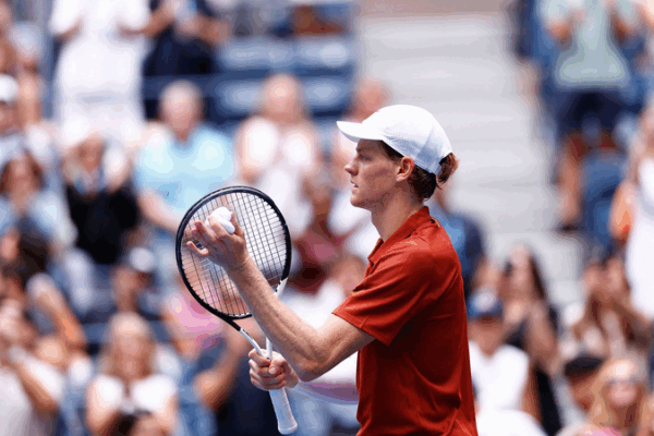 Sinner, Swiatek Cruise into US Open Round 3 🎾 Sinner, Swiatek Cruise into US Open Round 3 🎾