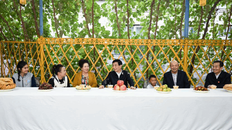 Central Delegation Explores Schools and Villages in Xinjiang’s Korla