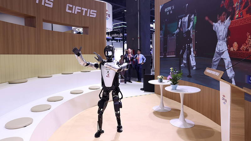 13V42Z5CILWYGF542SCM - News for amigos, by amigos AI and Robotics Fuel China’s Services Trade Surge