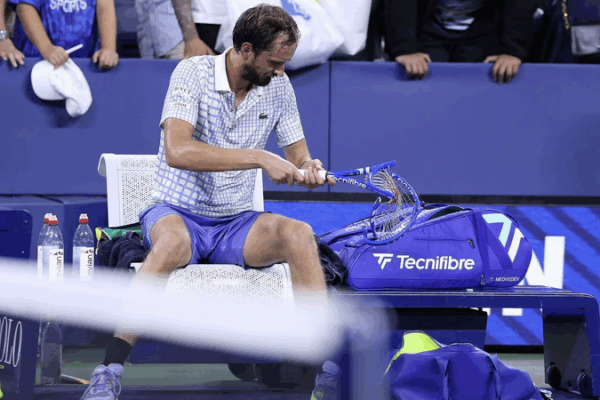 US Open Showdown: Djokovic’s Grit, Medvedev’s Slump & A Sinner-Alcaraz Final? US Open Showdown: Djokovic’s Grit, Medvedev’s Slump & A Sinner-Alcaraz Final? video poster