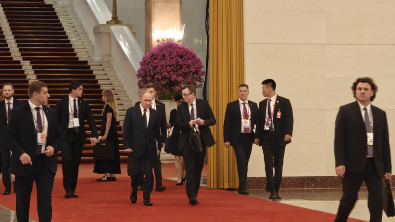 9G7PTLQVRRO8HMDXZ9UZ - News for amigos, by amigos Putin Wraps Up Talks at Beijing’s Great Hall of the People video poster