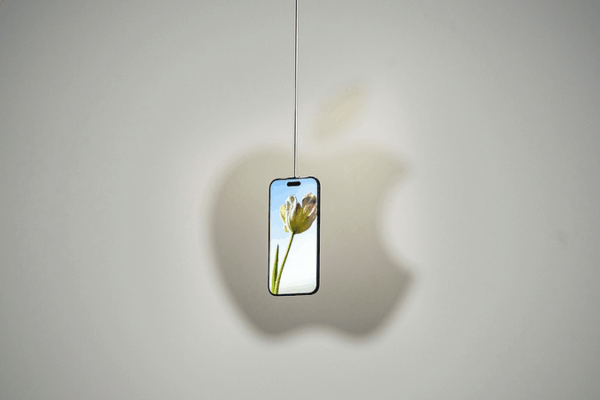 Apple Debuts iPhone Air: Thinnest Yet, Sidesteps AI Innovation Apple_Debuts_iPhone_Air__Thinnest_Yet__Sidesteps_AI_Innovation