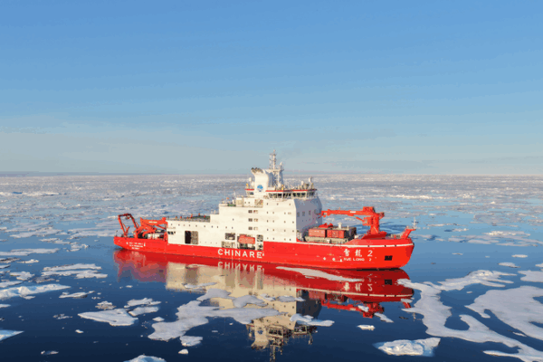 China Makes History with First Manned Dive Under Arctic Ice China_Makes_History_with_First_Manned_Dive_Under_Arctic_Ice