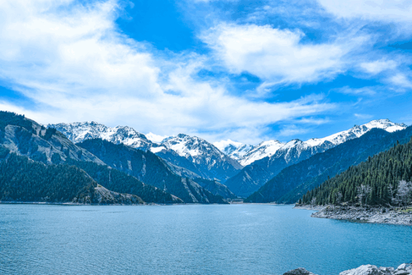 Explore Tianchi Lake’s Serenity: Xinjiang’s Alpine Jewel Explore_Tianchi_Lake_s_Serenity__Xinjiang_s_Alpine_Jewel