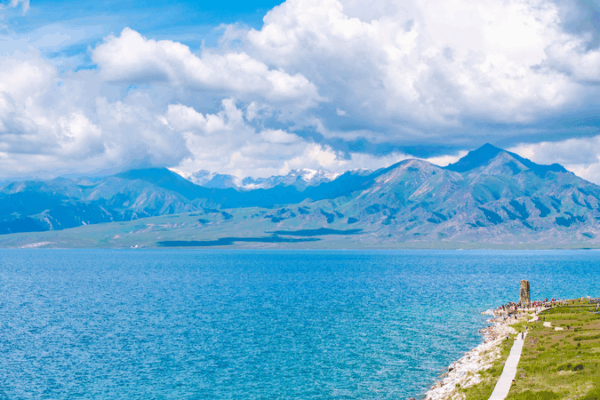 GJFG6O5T8M92MZEL0H48 - News for amigos, by amigos Fengfanxi Creek: Serenity at Sayram Lake, Xinjiang 🌿 video poster