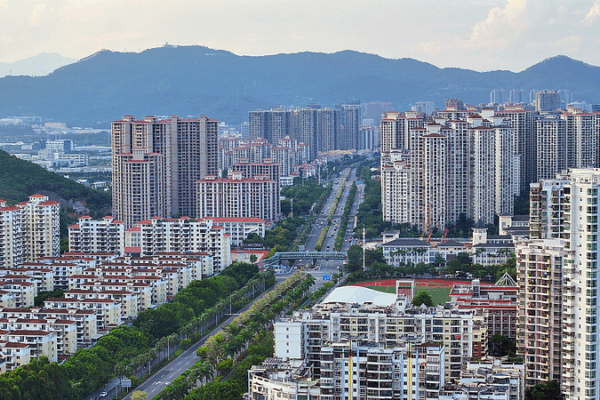 Live Guide: Haicang Boulevard’s Coastal Charm in Xiamen Live Guide: Haicang Boulevard’s Coastal Charm in Xiamen video poster