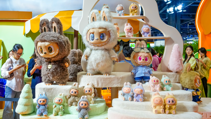 Labubu_and_Pop_Mart_Figures_Steal_the_Show_at_CIFTIS_2025 - News for amigos, by amigos Labubu_and_Pop_Mart_Figures_Steal_the_Show_at_CIFTIS_2025