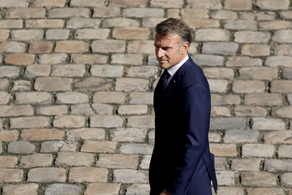 Macron Seeks New PM After Government Collapse Macron_Seeks_New_PM_After_Government_Collapse