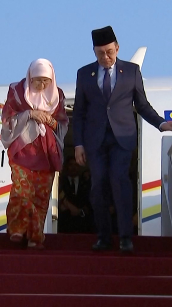 Malaysian PM Anwar Touches Down in Tianjin for SCO Summit 2025 Malaysian_PM_Anwar_Touches_Down_in_Tianjin_for_SCO_Summit_2025