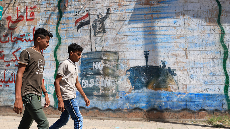 Israel Issues Urgent Evacuation Warning for Yemen’s Hodeidah Port 🚨 Israel Issues Urgent Evacuation Warning for Yemen's Hodeidah Port 🚨
