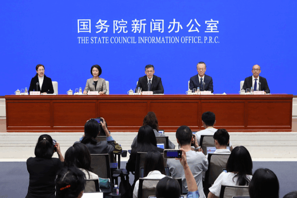 Chinese mainland’s Tech Sector Rockets Ahead in 14th Five-Year Plan 🚀 Chinese mainland's Tech Sector Rockets Ahead in 14th Five-Year Plan 🚀