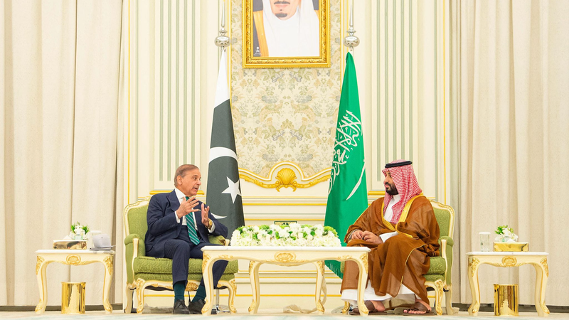 Saudi_Arabia_and_Pakistan_Sign_Strategic_Mutual_Defense_Pact - News for amigos, by amigos Saudi_Arabia_and_Pakistan_Sign_Strategic_Mutual_Defense_Pact