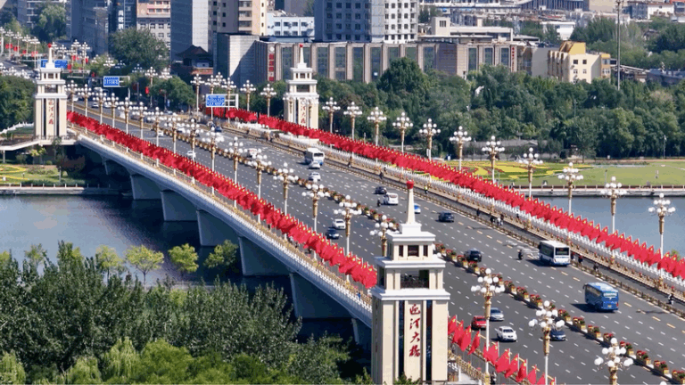 Shanxi_Goes__China_Red__Ahead_of_National_Day video poster