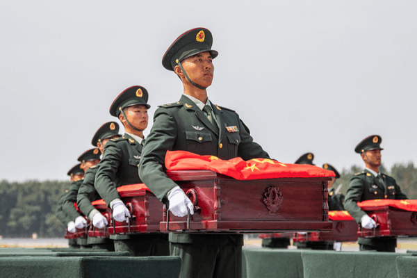 Shenyang Honors Chinese Martyrs in 12th CPV Repatriation Ceremony Shenyang_Honors_Chinese_Martyrs_in_12th_CPV_Repatriation_Ceremony video poster