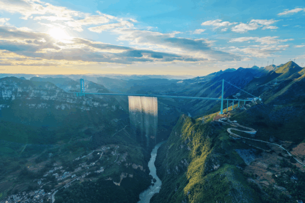 Sky-High Thrills at Huajiang Grand Canyon Bridge Sky_High_Thrills_at_Huajiang_Grand_Canyon_Bridge