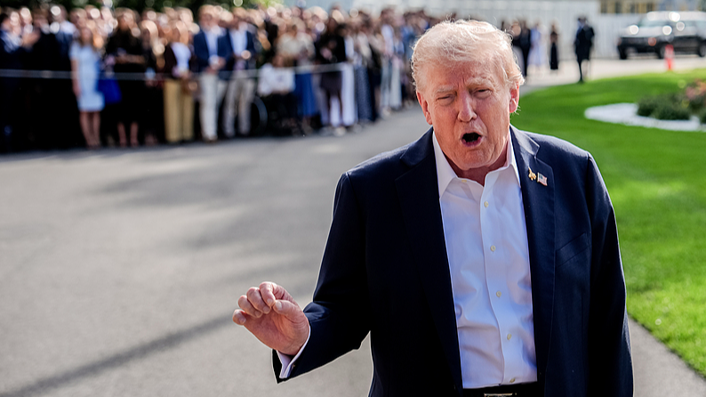 U.S. Furniture Retailers Brace for 30–50% Tariffs