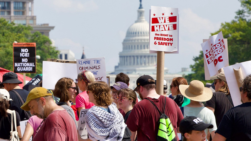 Thousands_Rally_in_DC_to_Protest_Trump_s_National_Guard_Deployment - News for amigos, by amigos Thousands_Rally_in_DC_to_Protest_Trump_s_National_Guard_Deployment