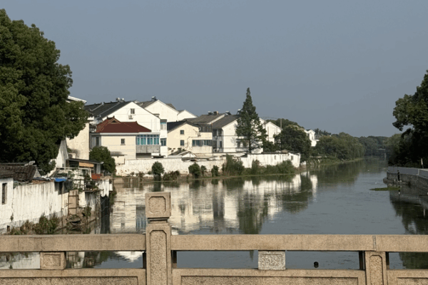 Tongli at Dusk: Embracing the Art of Stillness Tongli_at_Dusk__Embracing_the_Art_of_Stillness