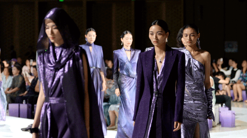 Vibrant_Start_to_2025_Autumn_China_Intl_Fashion_Week_in_Beijing_poster - News for amigos, by amigos Vibrant_Start_to_2025_Autumn_China_Intl_Fashion_Week_in_Beijing video poster