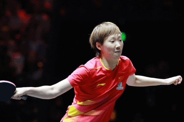 Wang Manyu Cruises and Lin Gaoyuan Rallies at WTT China Smash Wang_Manyu_Cruises_and_Lin_Gaoyuan_Rallies_at_WTT_China_Smash