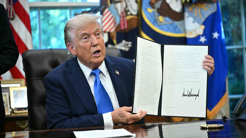 Weekend_Visa_Chaos__H_1B_Holders_Rush_Home