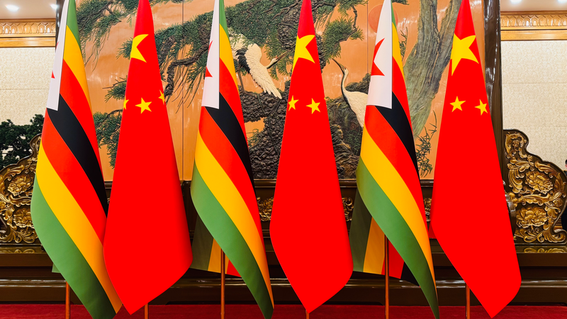 Xi_Jinping_Meets_Zimbabwe_s_President_Mnangagwa_in_Beijing - News for amigos, by amigos Xi_Jinping_Meets_Zimbabwe_s_President_Mnangagwa_in_Beijing