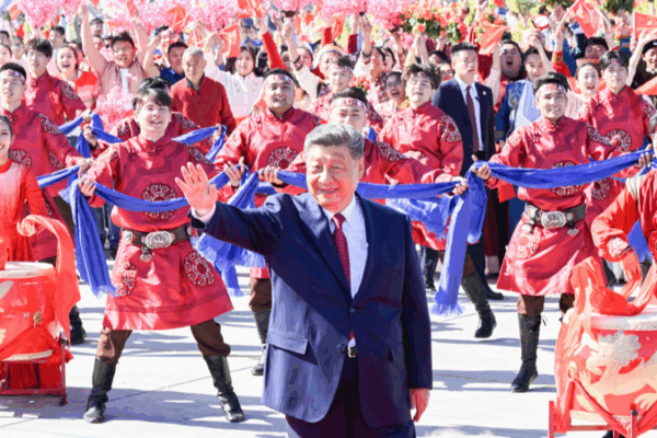 Xi Leaves Xinjiang After 70th Anniversary Celebrations Xi_Leaves_Xinjiang_After_70th_Anniversary_Celebrations
