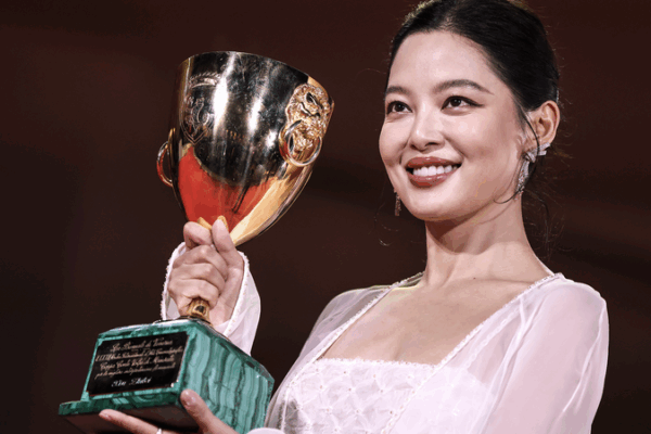 Xin Zhilei Snags Best Actress at Venice Film Festival Xin_Zhilei_Snags_Best_Actress_at_Venice_Film_Festival