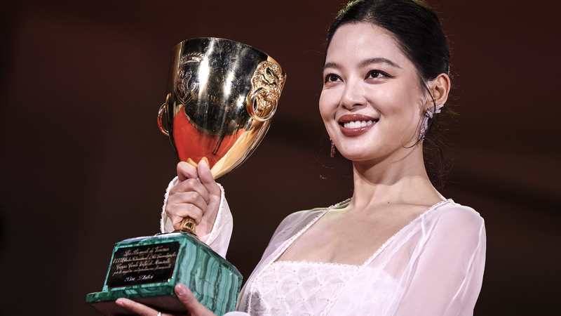 Xin_Zhilei_Snags_Best_Actress_at_Venice_Film_Festival - News for amigos, by amigos Xin_Zhilei_Snags_Best_Actress_at_Venice_Film_Festival