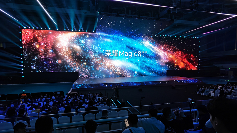 HONOR’s Magic8 Pro: AI-Powered Smartphone With 200MP Night Camera & 120W Fast Charging