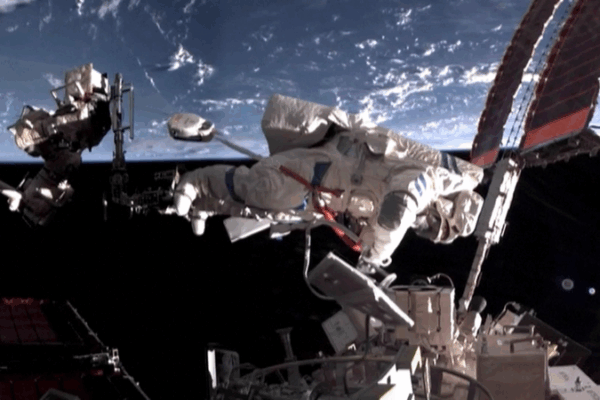 Pakistani Astronaut Set to Blast into Chinese Space Station 🚀 Pakistani Astronaut Set to Blast into Chinese Space Station 🚀