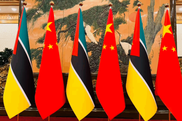 Xi Jinping Meets Mozambican PM at Global Women’s Summit Xi Jinping Meets Mozambican PM at Global Women’s Summit