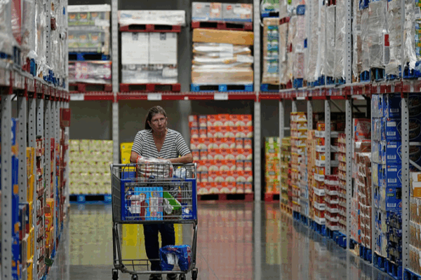 U.S. Consumers Foot the Bill for Trump’s New Tariffs U.S. Consumers Foot the Bill for Trump’s New Tariffs