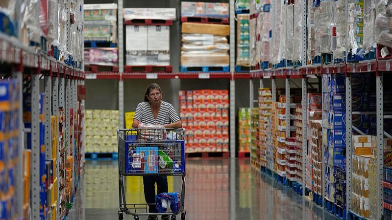 ALGMG8MEFRZZ9X7INWOQ - News for amigos, by amigos U.S. Consumers Foot the Bill for Trump’s New Tariffs