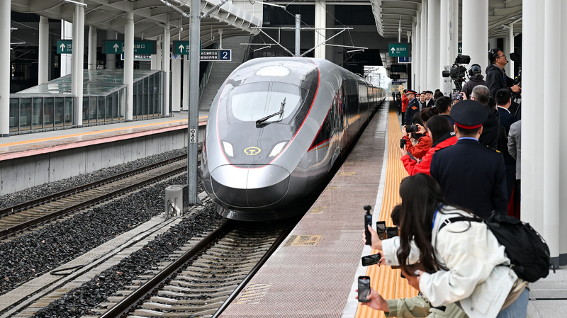 ALUZI40NKPZ1O1BSPRC3 - News for amigos, by amigos China's Transport Revolution: High-Speed Rails to Belt & Road 🚄🌍