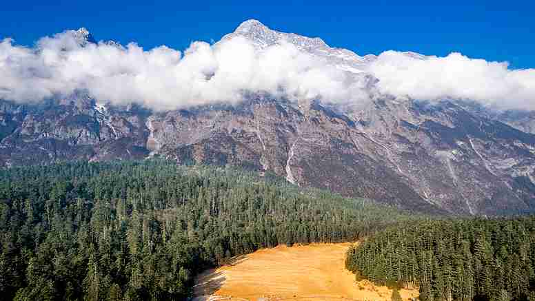 Yulong Snow Mountain: Yunnan’s Sacred Black & White Peaks video poster