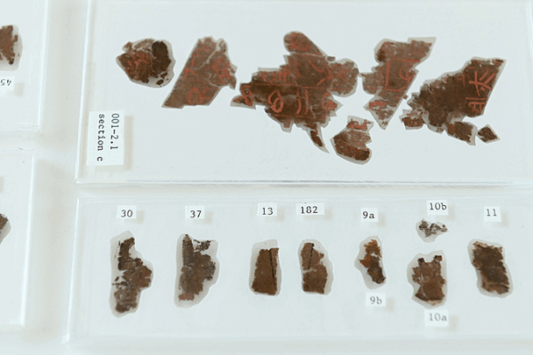 Ancient_Silk_Scrolls_Return_to_Hunan_Museum_After_79_Years video poster