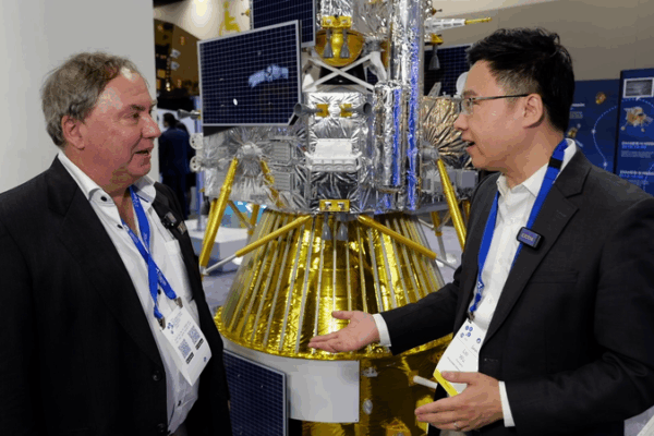 HKU Prof Highlights University’s Role in China’s Lunar Exploration HKU Prof Highlights University’s Role in China’s Lunar Exploration video poster