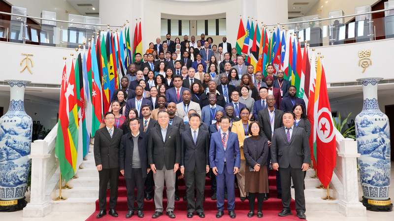 Beijing_Seminar_Explores_Xi_Jinping_s_Governance_of_China_Volume_V - News for amigos, by amigos Beijing_Seminar_Explores_Xi_Jinping_s_Governance_of_China_Volume_V