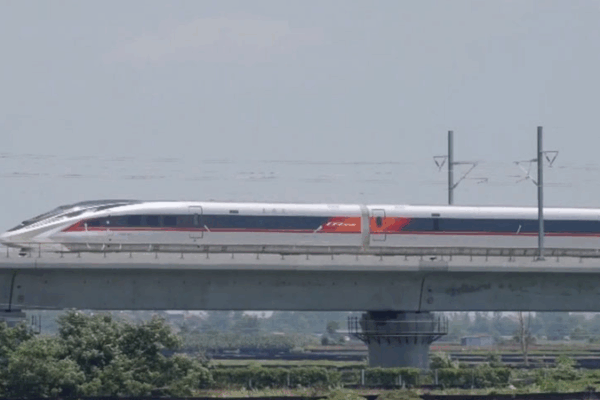 CR450 Hits the Track: World’s Fastest Bullet Train Starts Trials CR450_Hits_the_Track__World_s_Fastest_Bullet_Train_Starts_Trials
