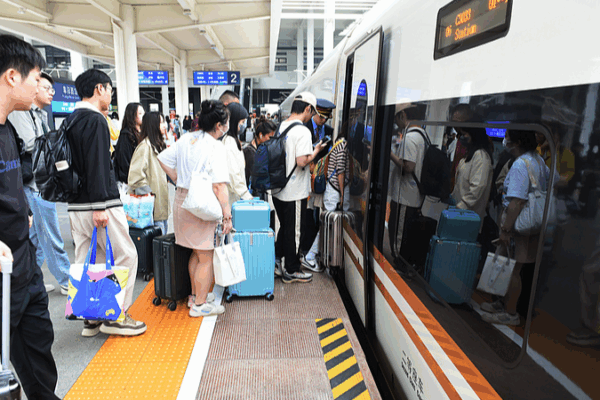 China’s Railway Trips Soar to Record 3.54B in First Nine Months China_s_Railway_Trips_Soar_to_Record_3_54B_in_First_Nine_Months