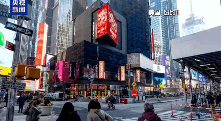 Chinese_Mainland_Films_Break_1B_Yuan_Overseas_Box_Office